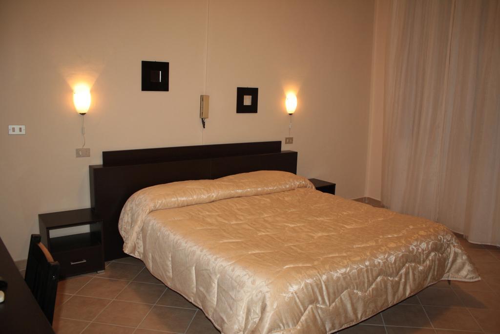 Guest House Roma Prato Oda fotoğraf
