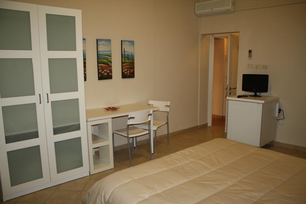 Guest House Roma Prato Oda fotoğraf